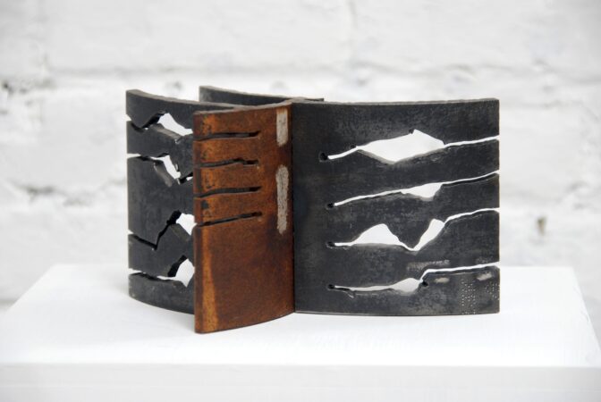 Découpages - 64 Tôle découpée 20 x 11 x 14cm